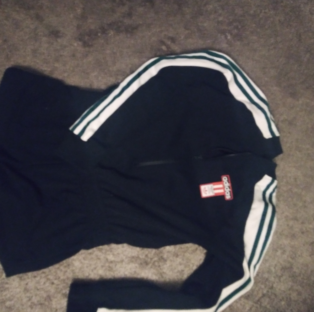 Adidas romper